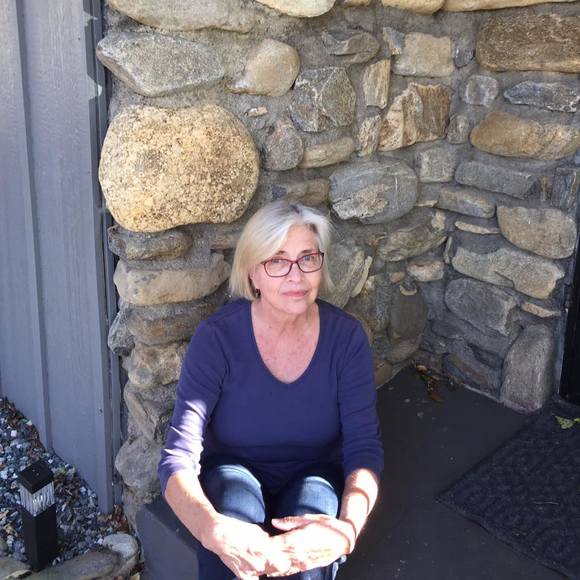 Meet your Posher, Ellen - Picture 1 of 1